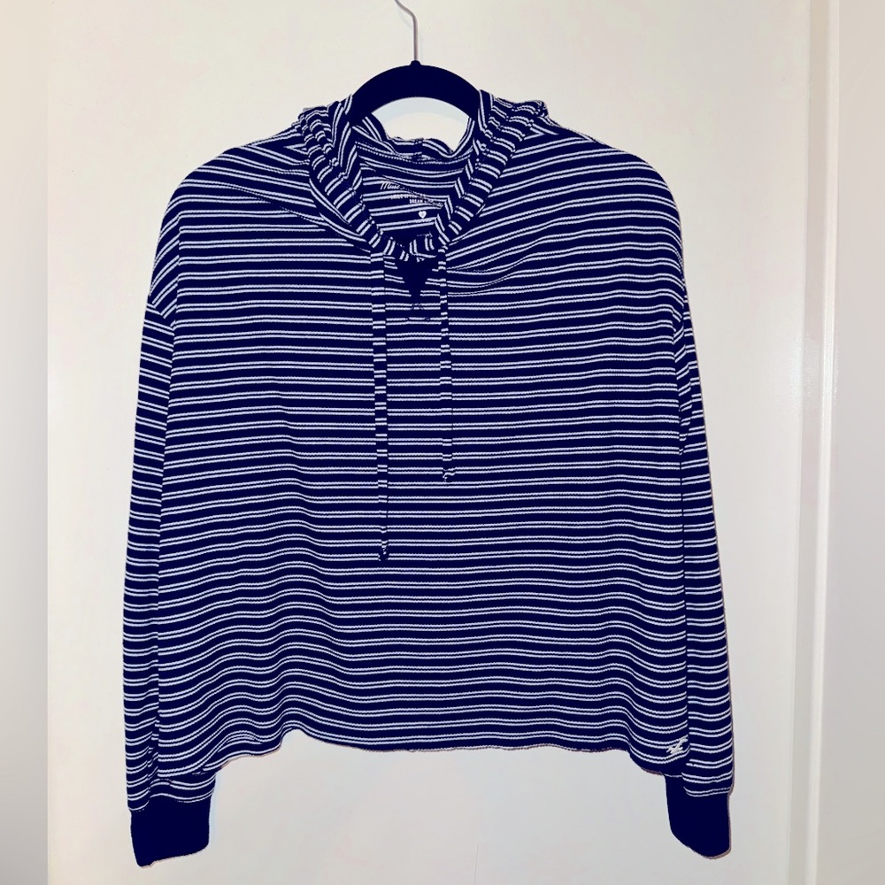 Cropped Hollister navy blue hoodie